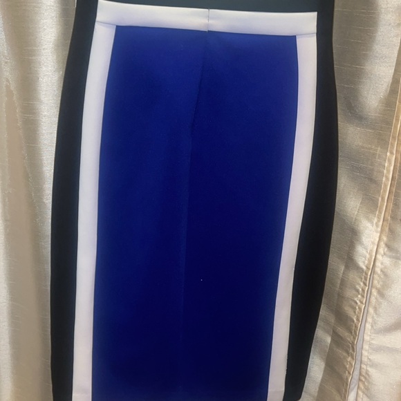 Dress - Picture 6 of 6